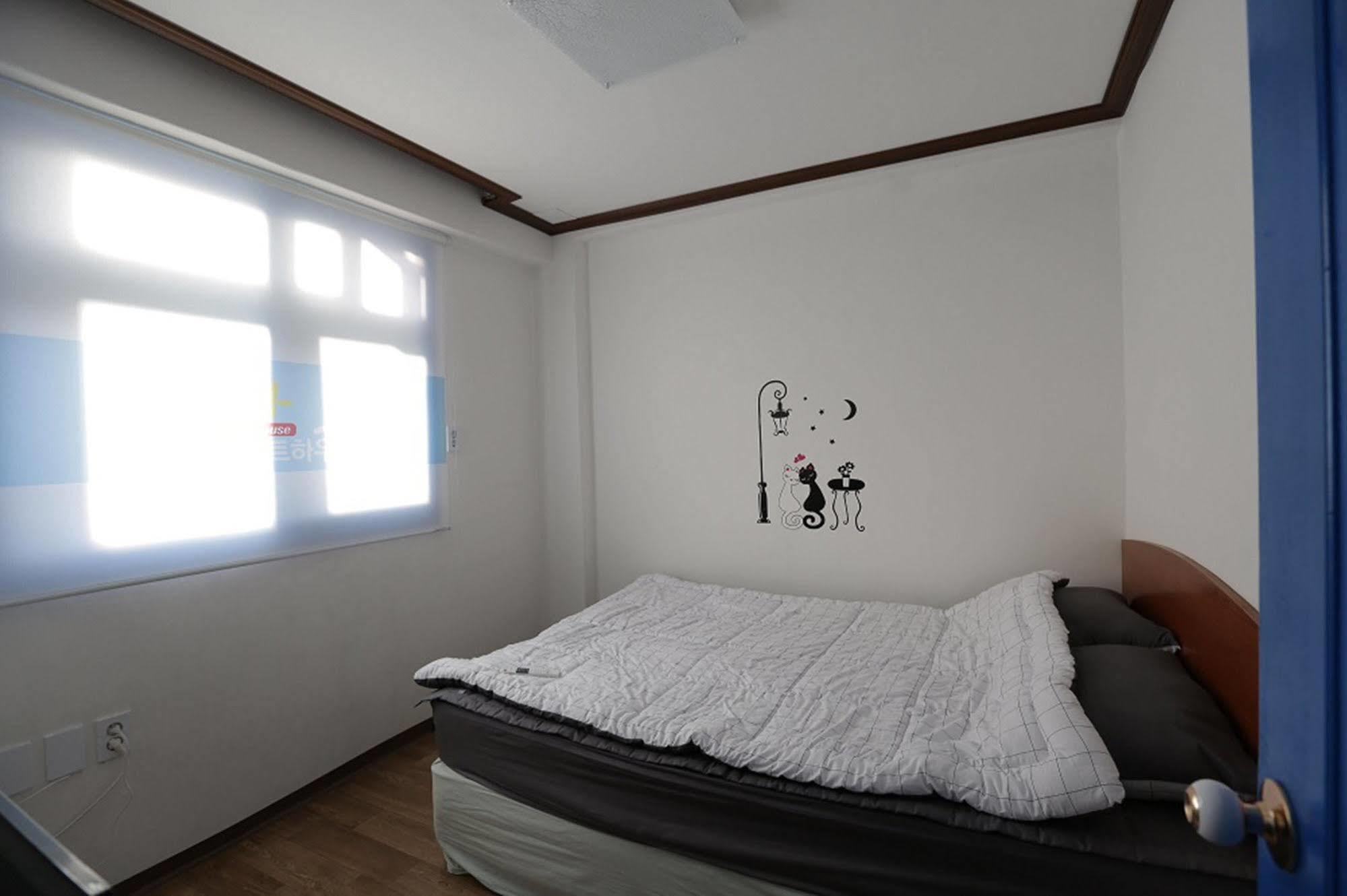 Chunja Guesthouse คังนึง ภายนอก รูปภาพ